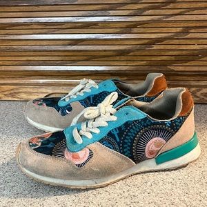 Inkkas Socorro Women’s Jogger Sneaker Size 10